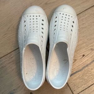 Native shoes - Jefferson water friendly slip on sneaker